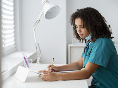 How to Write a Registered Nurse Cover Letter for Canada